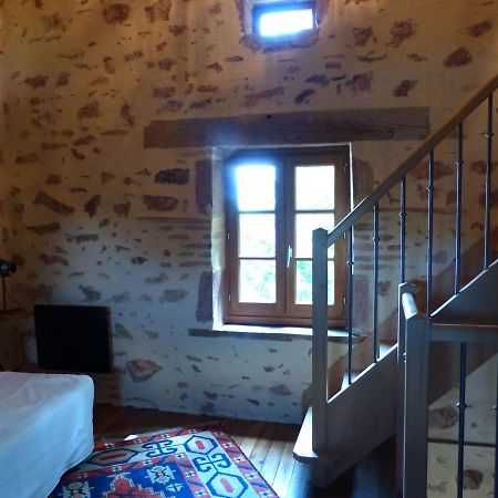 L'Abrejou Bed & Breakfast Le Donjon Екстериор снимка