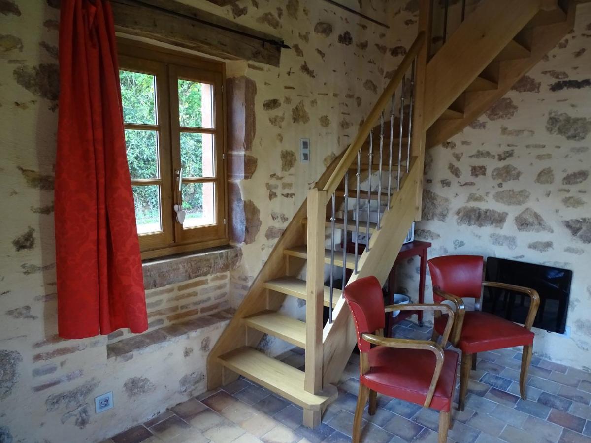 L'Abrejou Bed & Breakfast Le Donjon Екстериор снимка